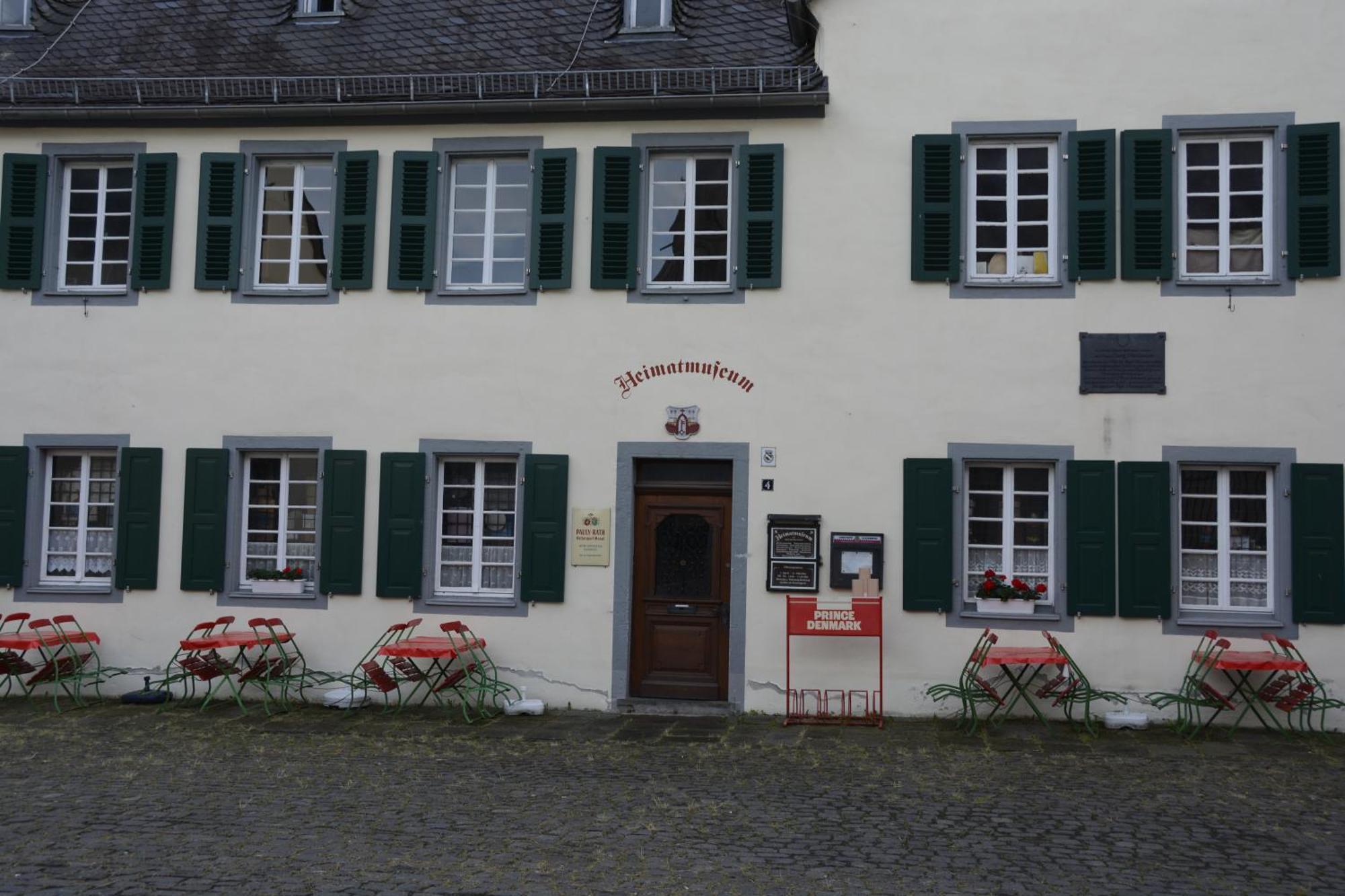 Stiftsherrenhaus Munstermaifeld ภายนอก รูปภาพ