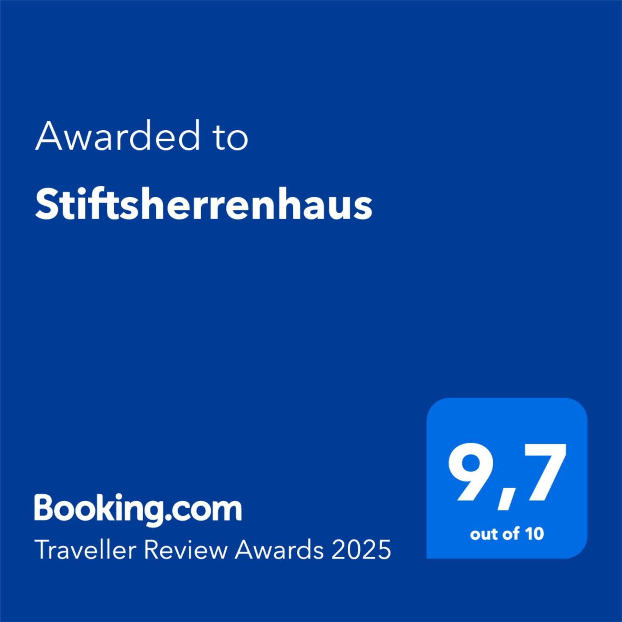Stiftsherrenhaus Munstermaifeld ภายนอก รูปภาพ