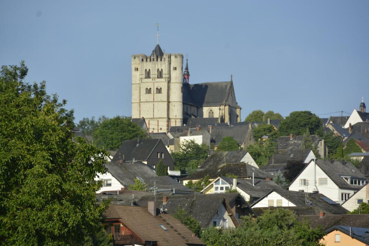 Stiftsherrenhaus Munstermaifeld ภายนอก รูปภาพ