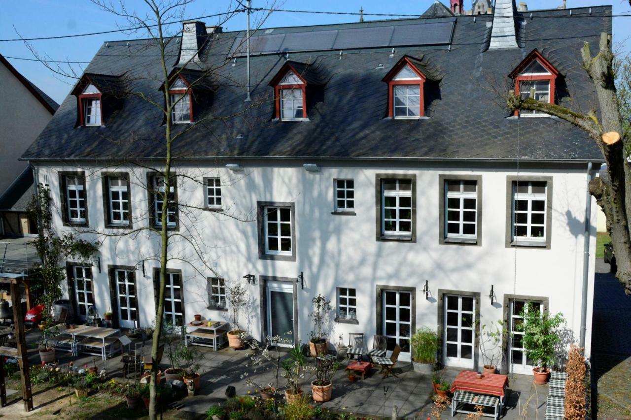 Stiftsherrenhaus Munstermaifeld ภายนอก รูปภาพ